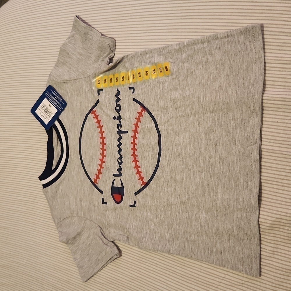 Boys Champion Tshirt sz 5/6